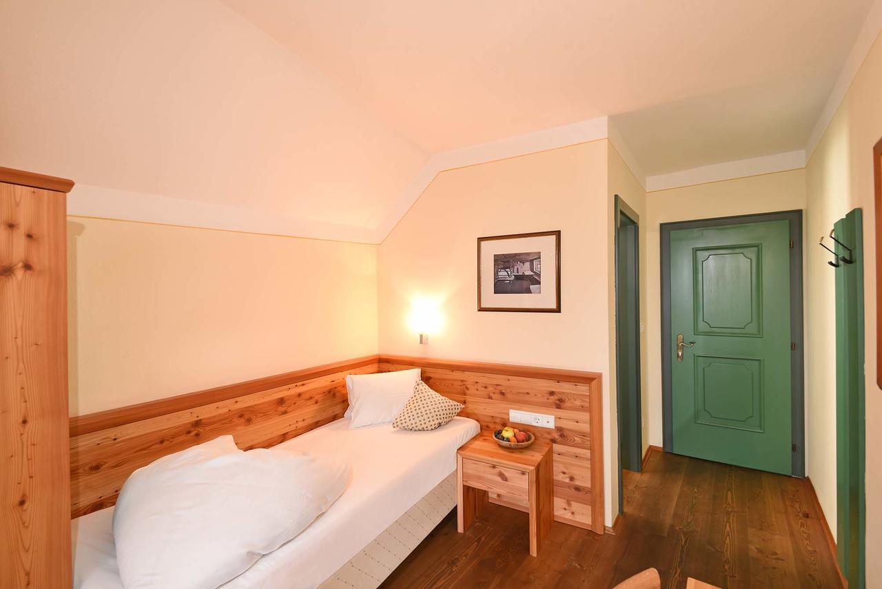 Hotel Gassenwirt Chienes Exterior foto