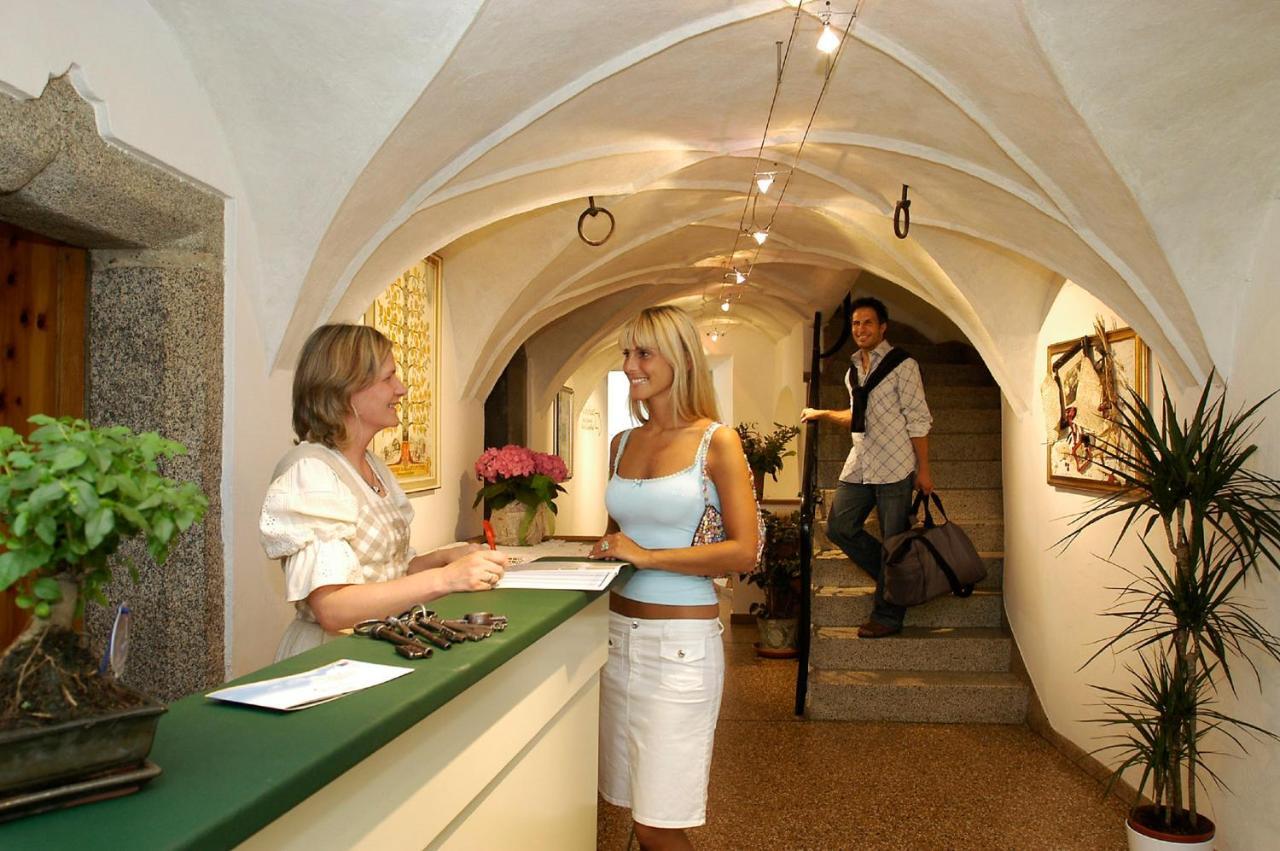 Hotel Gassenwirt Chienes Exterior foto
